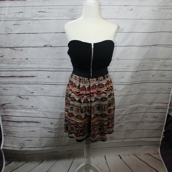 Charlotte Russe Aztec Print Dress - Picture 4 of 8